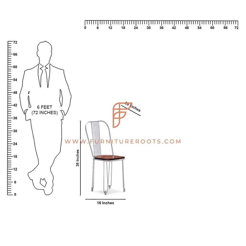 Silla lateral de metal serie FR Chairs con asiento de madera y respaldo perforado en blanco