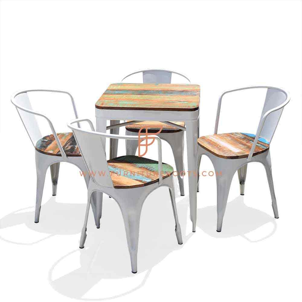 Conjunto de mesa de jantar FR série de madeira recuperada superior mesa de jantar com 4 cadeiras de couro recuperadas de metal em branco