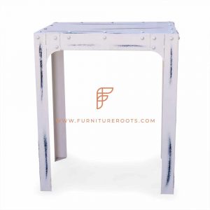 Petite table en métal blanc Distress